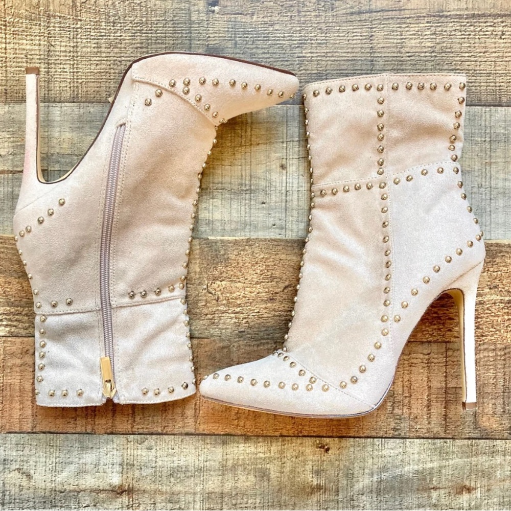 Olivia Ferguson Nude Suede Studded Boots - Picture 7 of 9